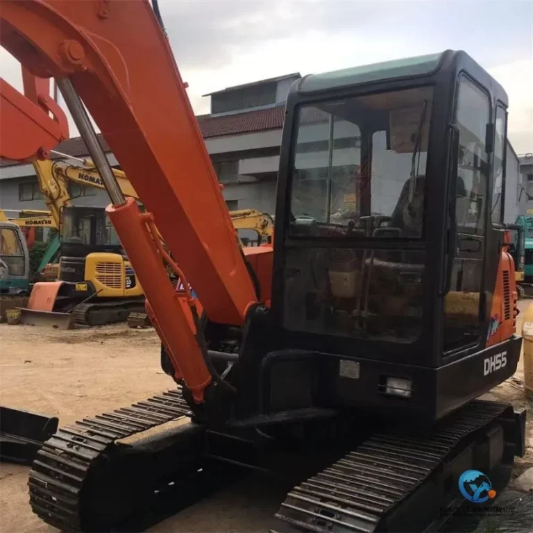 Used-Excavator-DOOSAN-DH552
