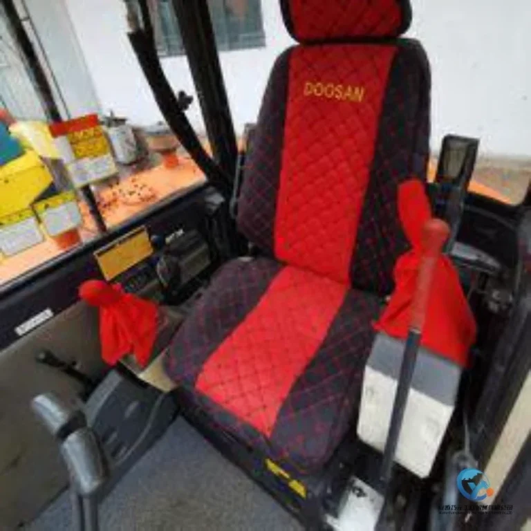 Used-Excavator-DOOSAN-DH553