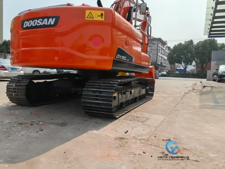 Used-Excavator-DOOSAN-DX1503