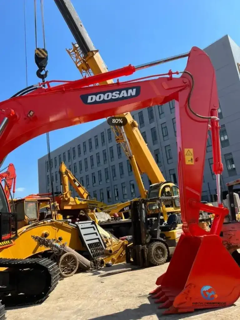 Used-Excavator-DOOSAN-DX300-LC-9C0