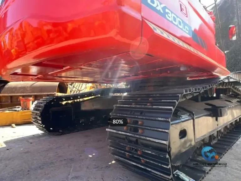 Used-Excavator-DOOSAN-DX300-LC-9C28