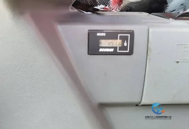 Used-Excavator-DOOSAN-DX300LCA-1