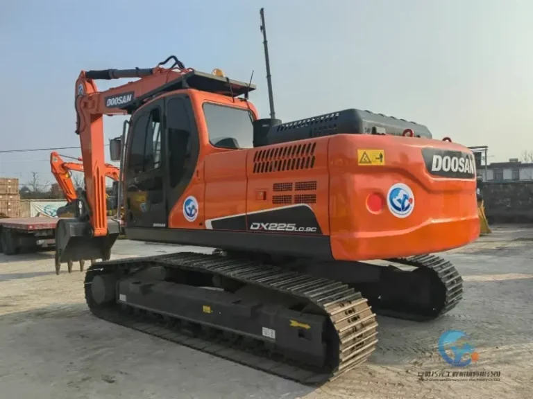 Used-Excavator-Doosan-DX225LC-9C-25