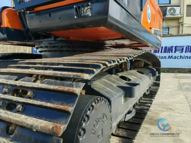 Used-Excavator-Doosan-DX225LCA-10