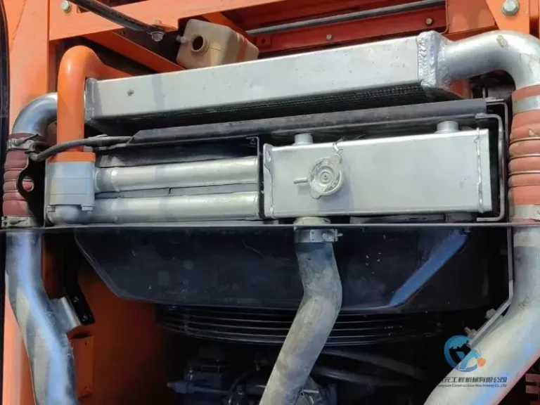 Used-Excavator-Doosan-DX225LCA-14