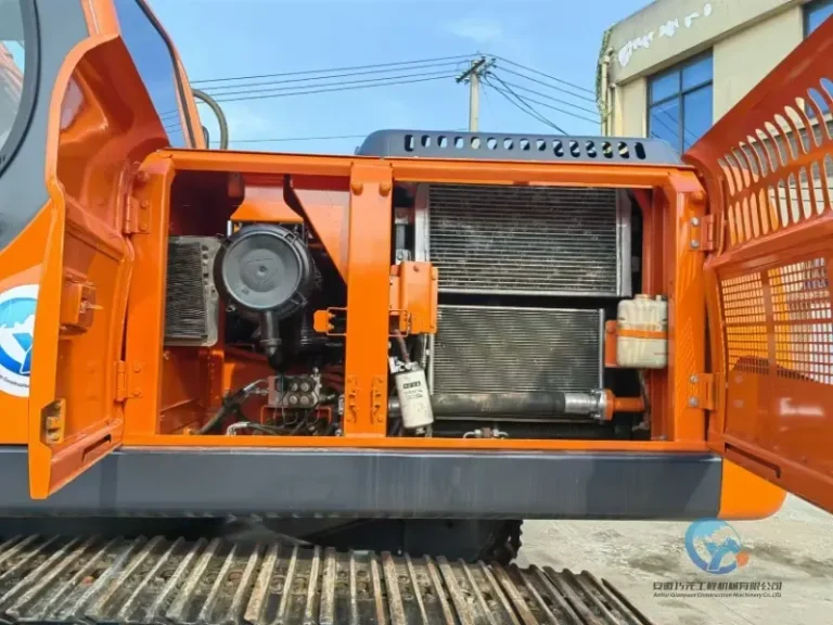 Used-Excavator-Doosan-DX225LCA-8