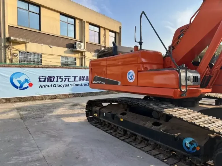 Used-Excavator-Doosan-DX260-17