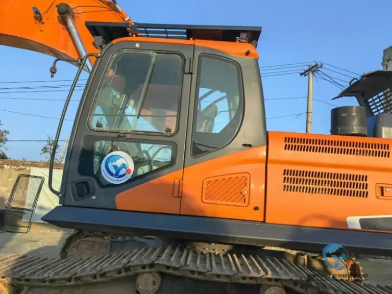 Used-Excavator-Doosan-DX380-9-12