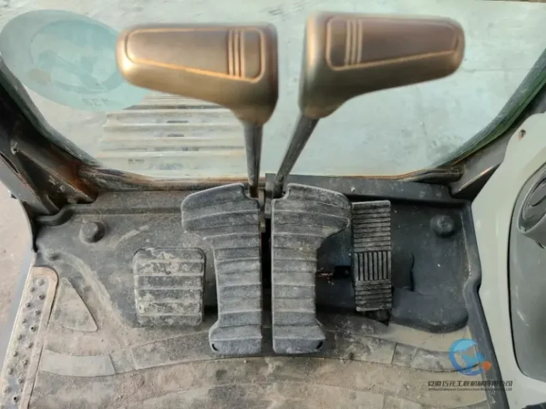 Used-Excavator-Doosan-DX380-9-16