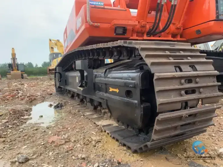 Used-Excavator-Doosan-DX420LC-71