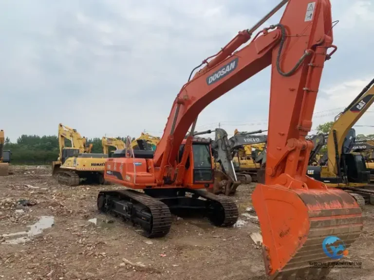 Used-Excavator-Doosan-DX420LC-73