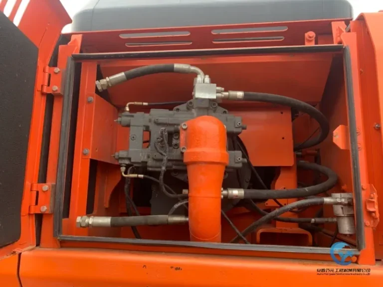 Used-Excavator-Doosan-DX420LC-76