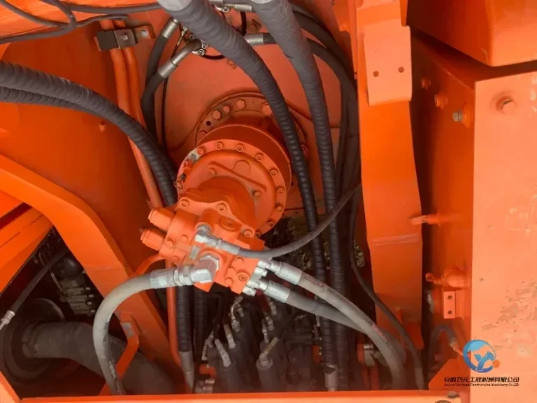 Used-Excavator-Doosan-DX420LC-78