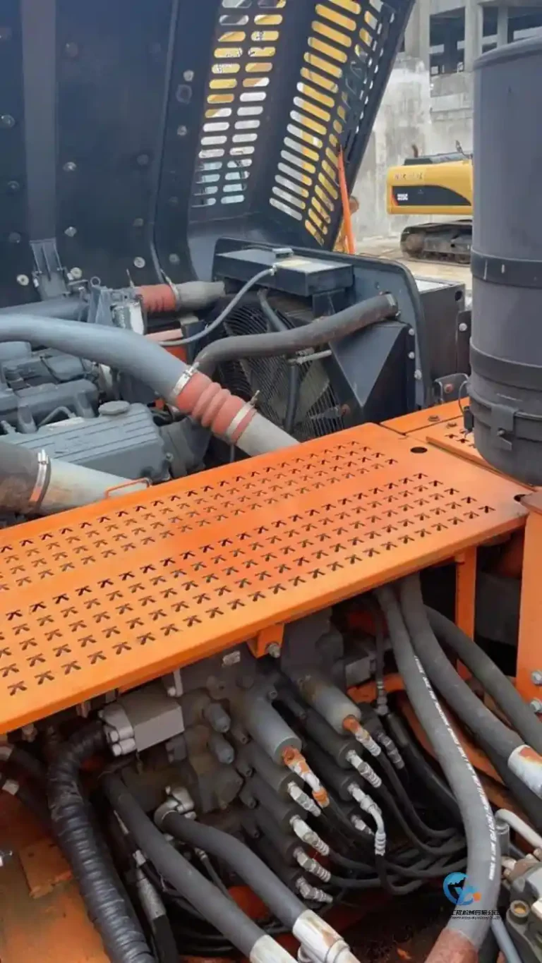 Used-Excavator-Doosan-DX5004