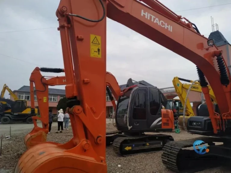 Used-Excavator-Hitachi-ZX120-12
