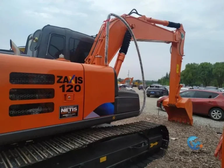 Used-Excavator-Hitachi-ZX120-17