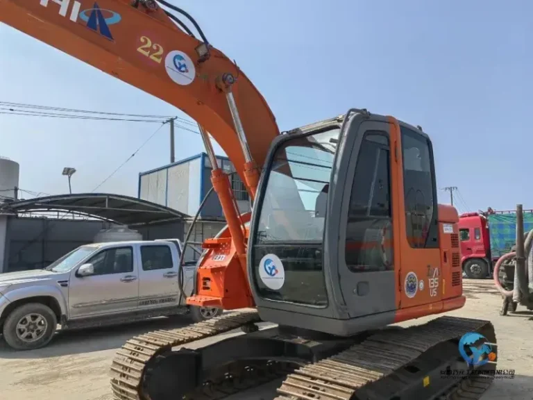 Used-Excavator-Hitachi-ZX135-11-1