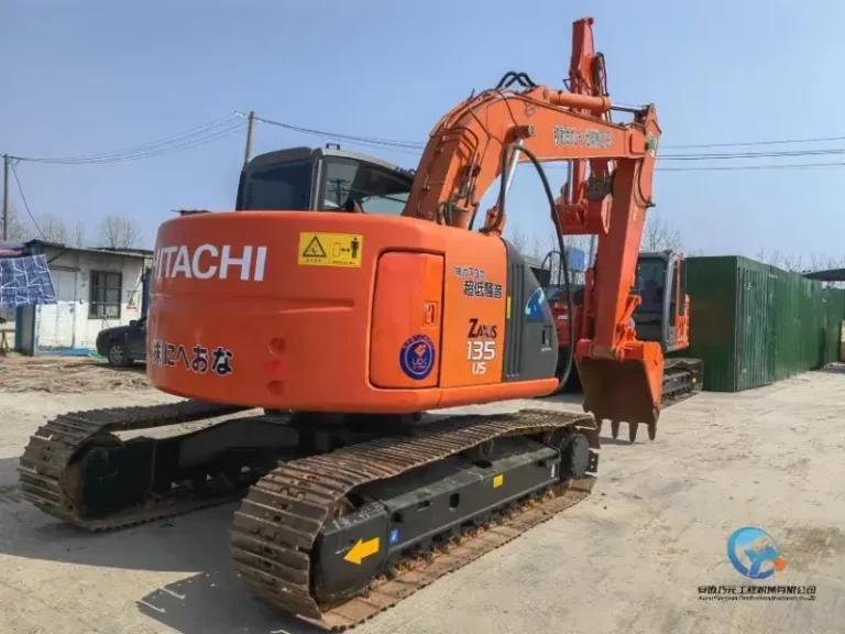 Used-Excavator-Hitachi-ZX135-19-1