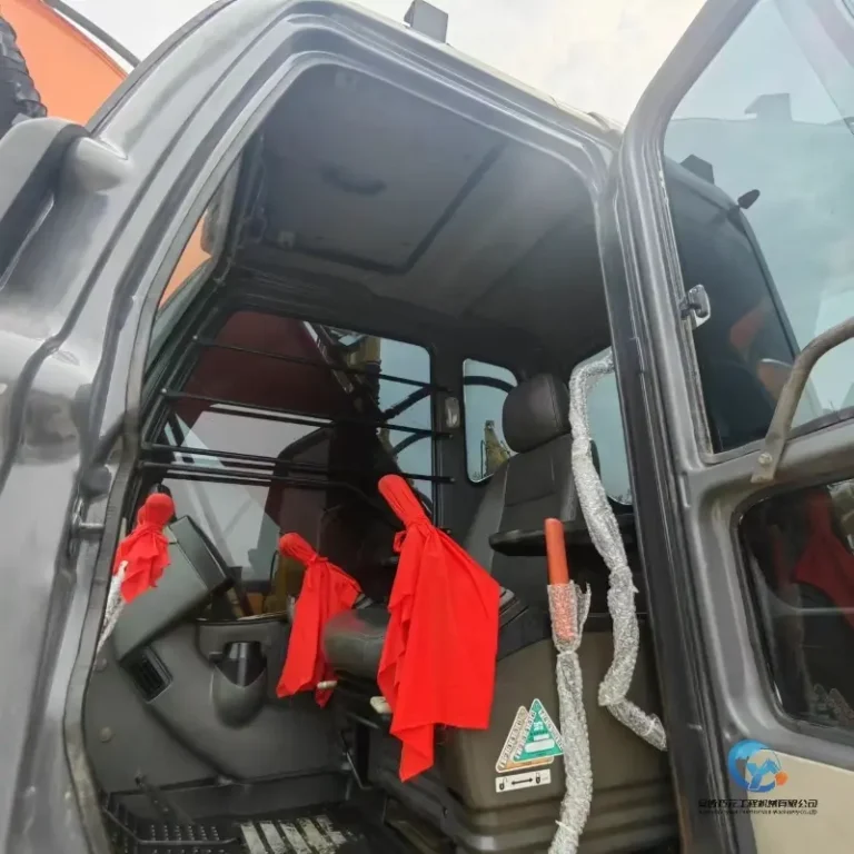 Used-Excavator-Hitachi-ZX24018