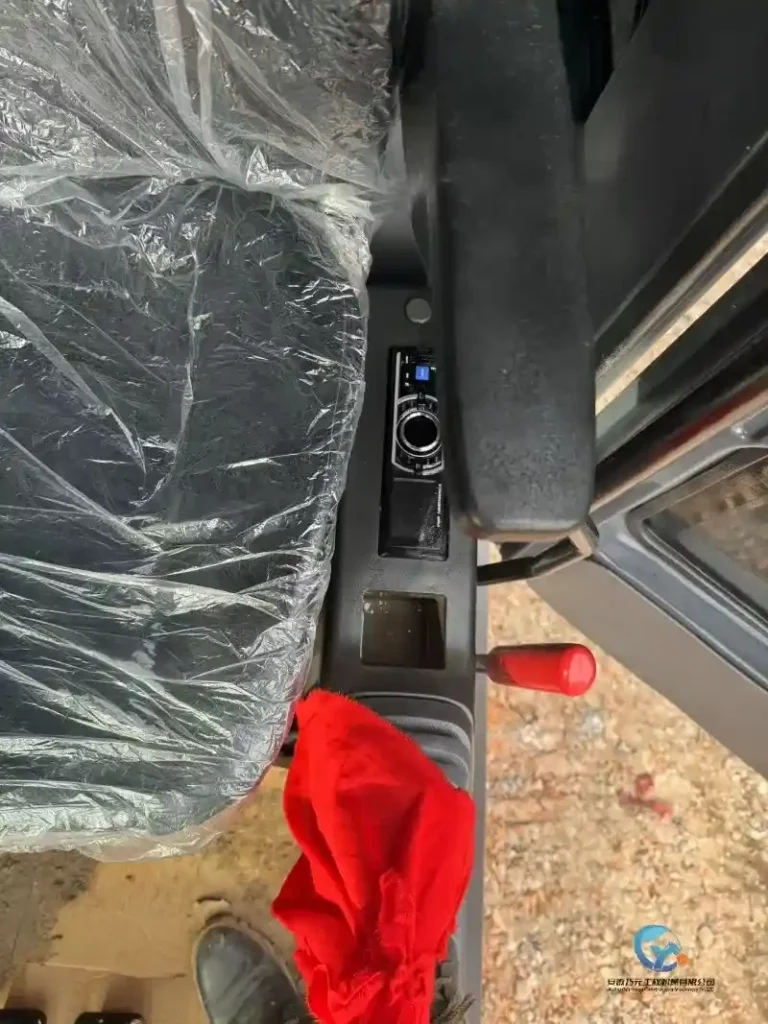 Used-Excavator-Hitachi-ZX35015