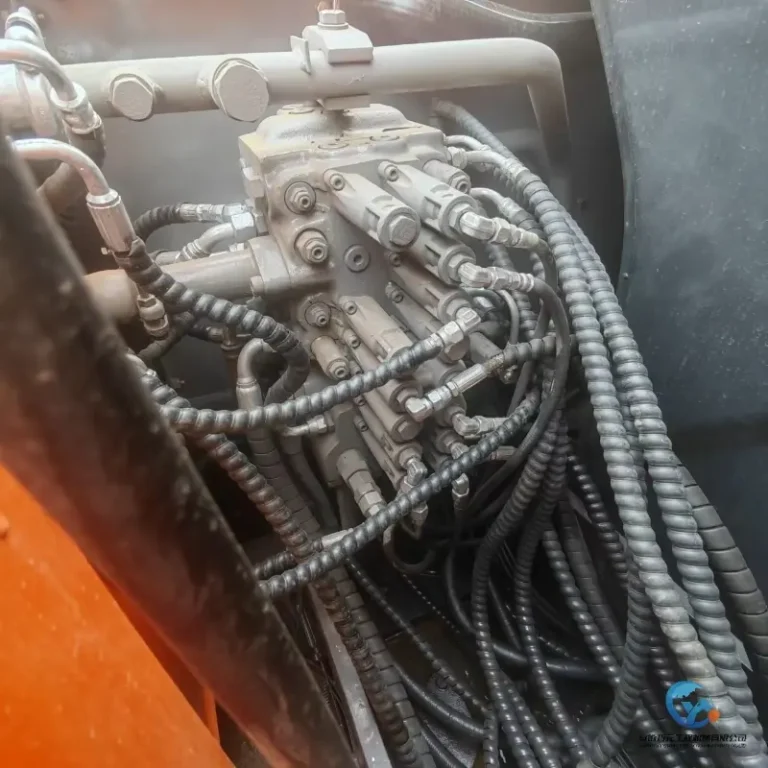 Used-Excavator-Hitachi-ZX60-16