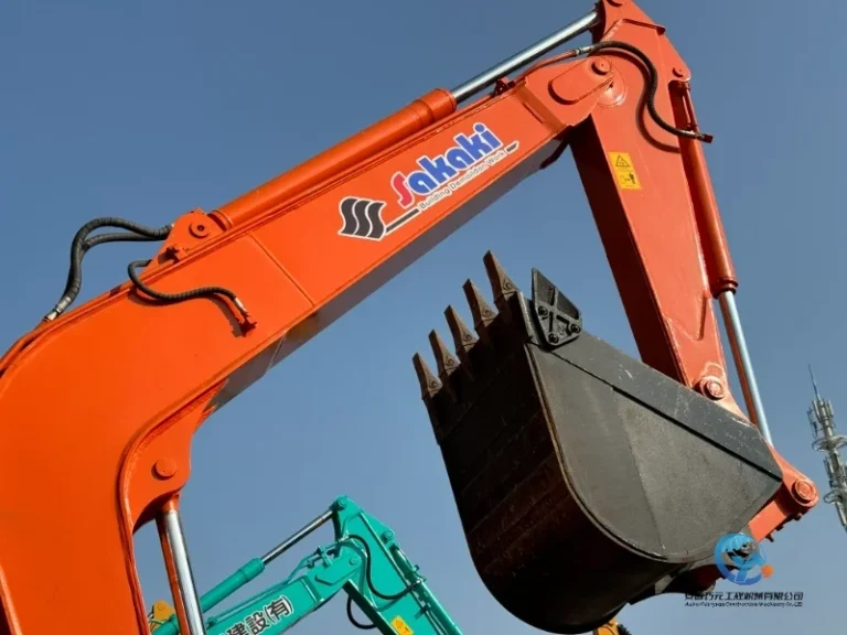 Used-Excavator-Hitachi-ZX70-115