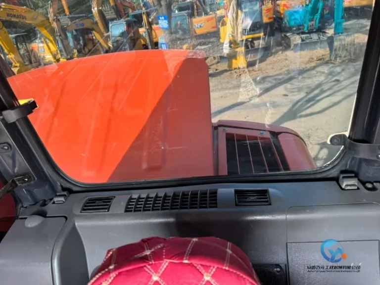 Used-Excavator-Hitachi-ZX70-16