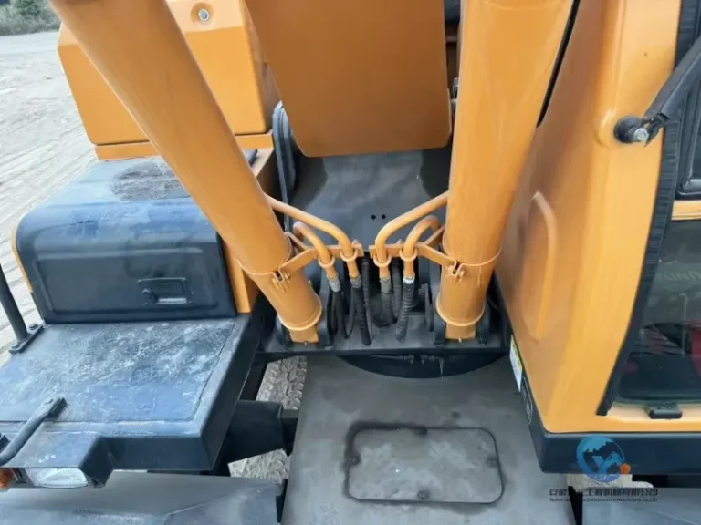 Used-Excavator-Hyundai-150W-9-18