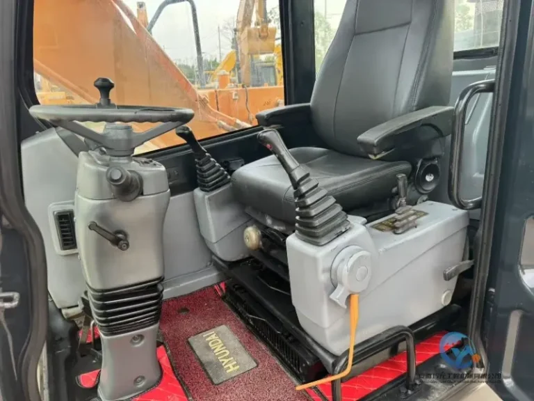 Used-Excavator-Hyundai-150W-9-2