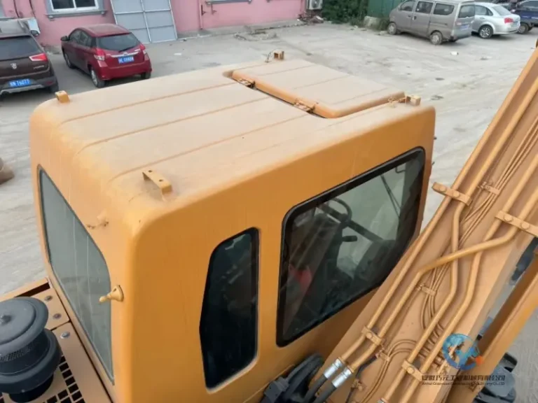 Used-Excavator-Hyundai-150W-9-23