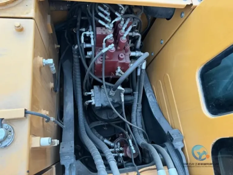 Used-Excavator-Hyundai-150W-9-9