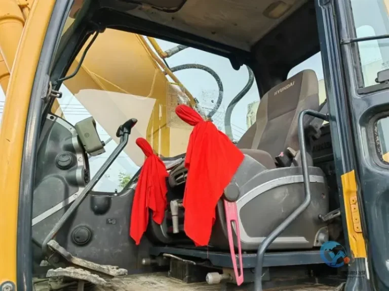 Used-Excavator-Hyundai-330LC-9T-5