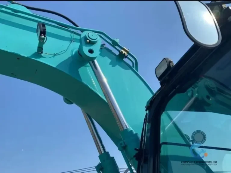 Used-Excavator-Kobelco-135SRD-5-12