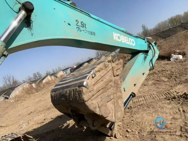Used-Excavator-Kobelco-SK260-13