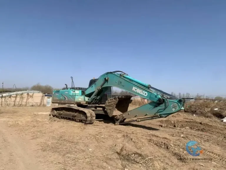 Used-Excavator-Kobelco-SK260-4