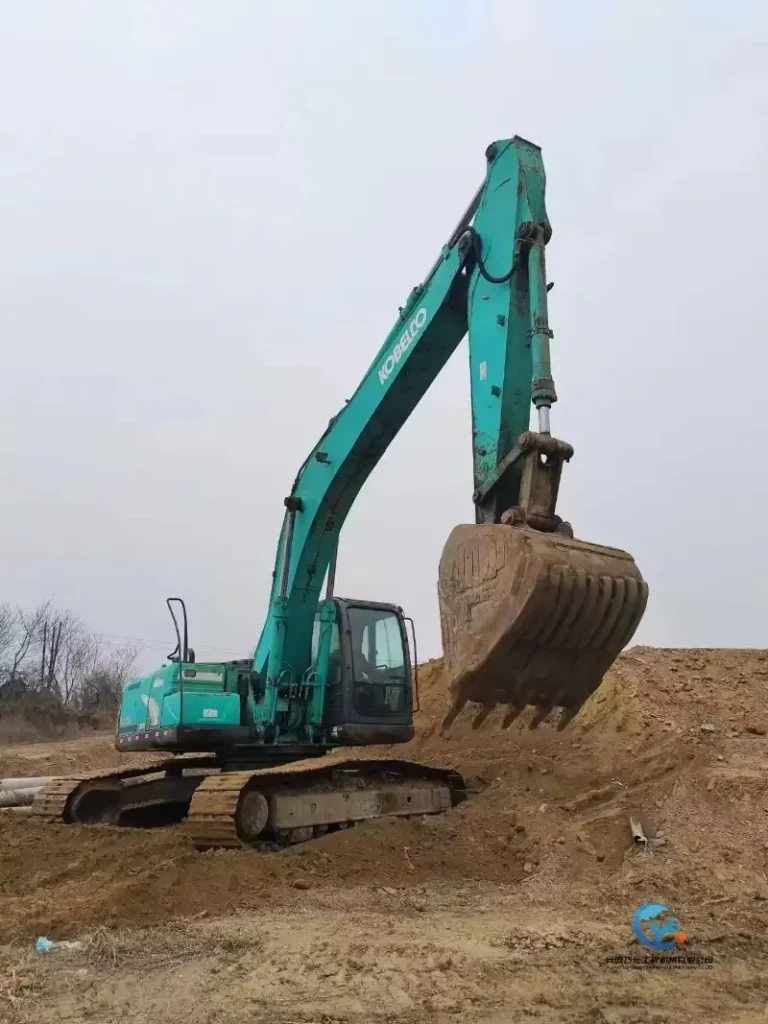 Used-Excavator-Kobelco-SK2604