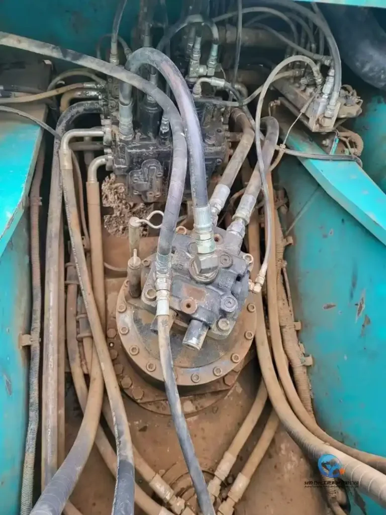 Used-Excavator-Kobelco-SK2607