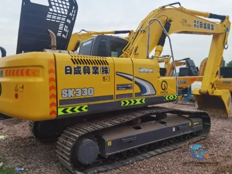 Used-Excavator-Kobelco-SK330-1