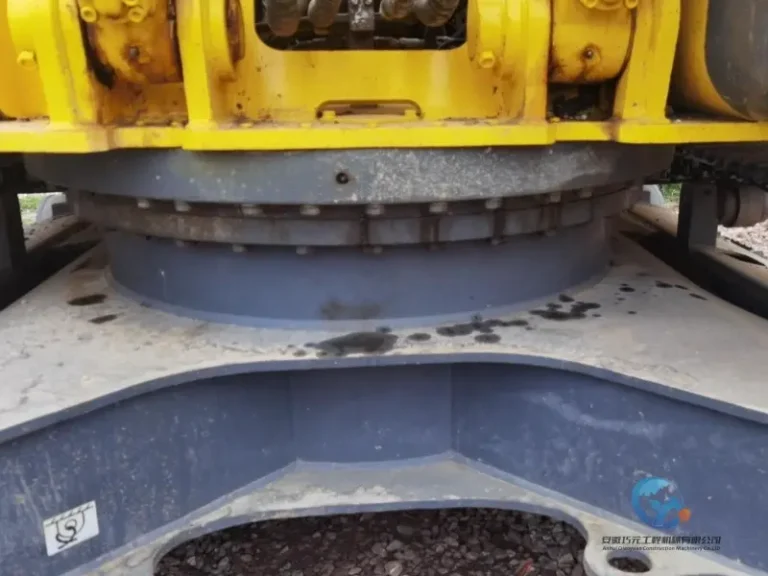 Used-Excavator-Kobelco-SK330-6