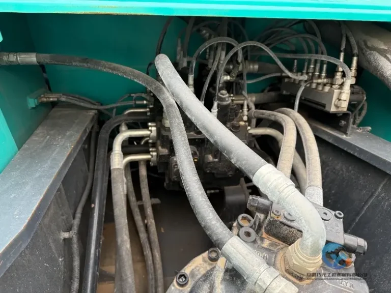 Used-Excavator-Kobelco-SK350LC-8-14-1