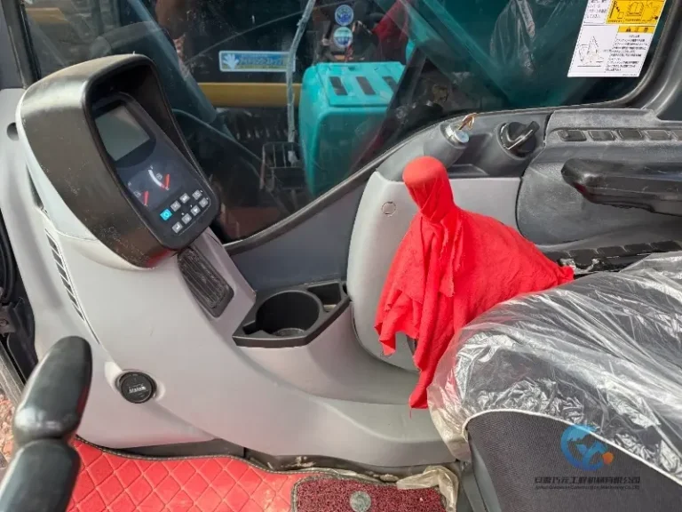 Used-Excavator-Kobelco-SK350LC-8-18-1