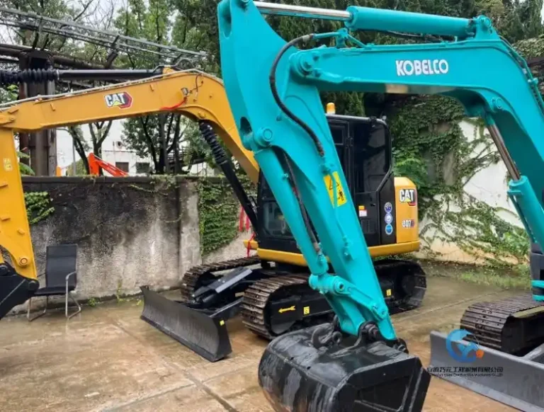 Used-Excavator-Kobelco-SK551