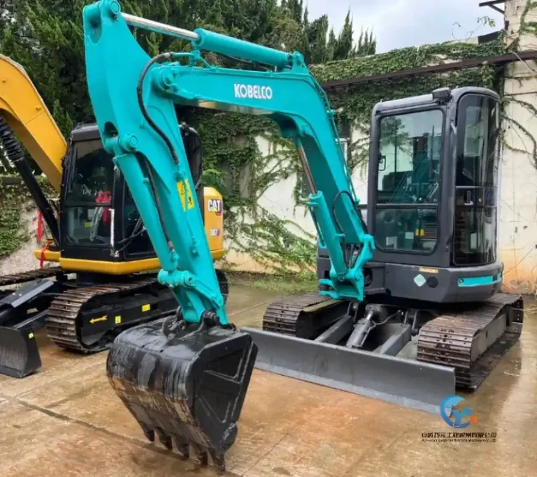 Used-Excavator-Kobelco-SK553