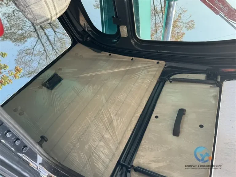 Used-Excavator-Kobelco-SK75-11