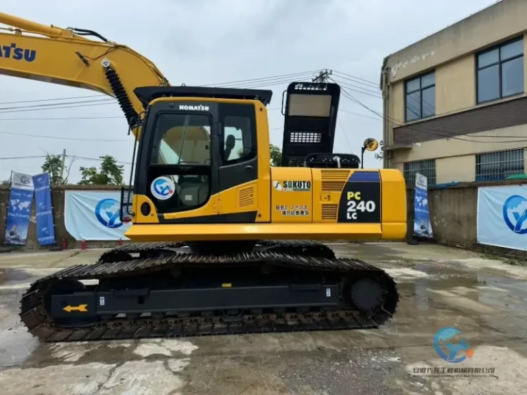 Used-Excavator-Komatsu-PC-240-8-18