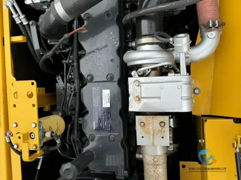 Used-Excavator-Komatsu-PC-240-8-20