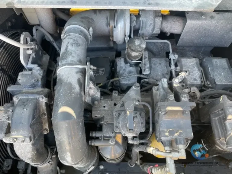 Used-Excavator-Komatsu-PC-450-8-10