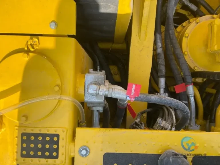 Used-Excavator-Komatsu-PC-450-8-15