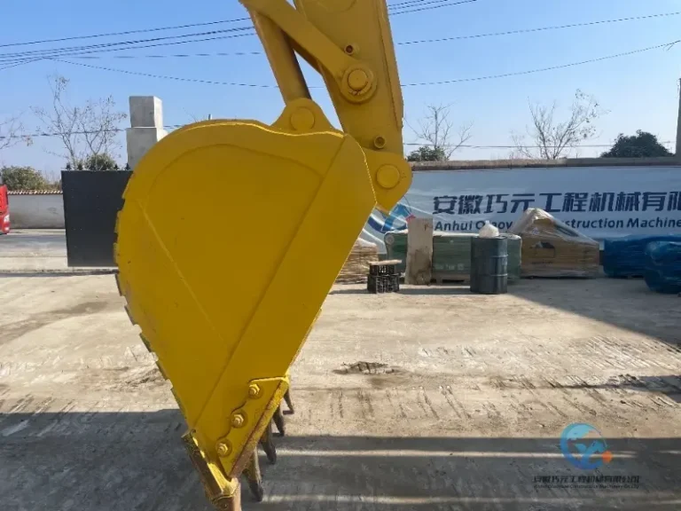 Used-Excavator-Komatsu-PC-450-8-5