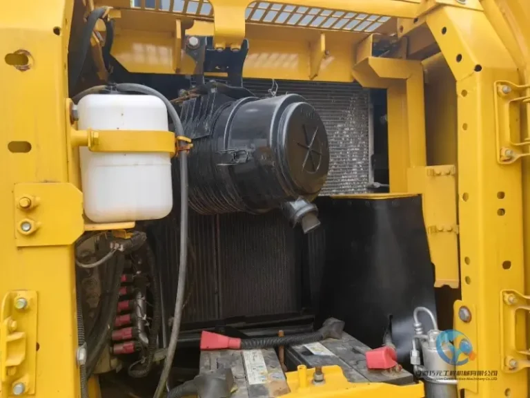 Used-Excavator-Komatsu-PC130-23